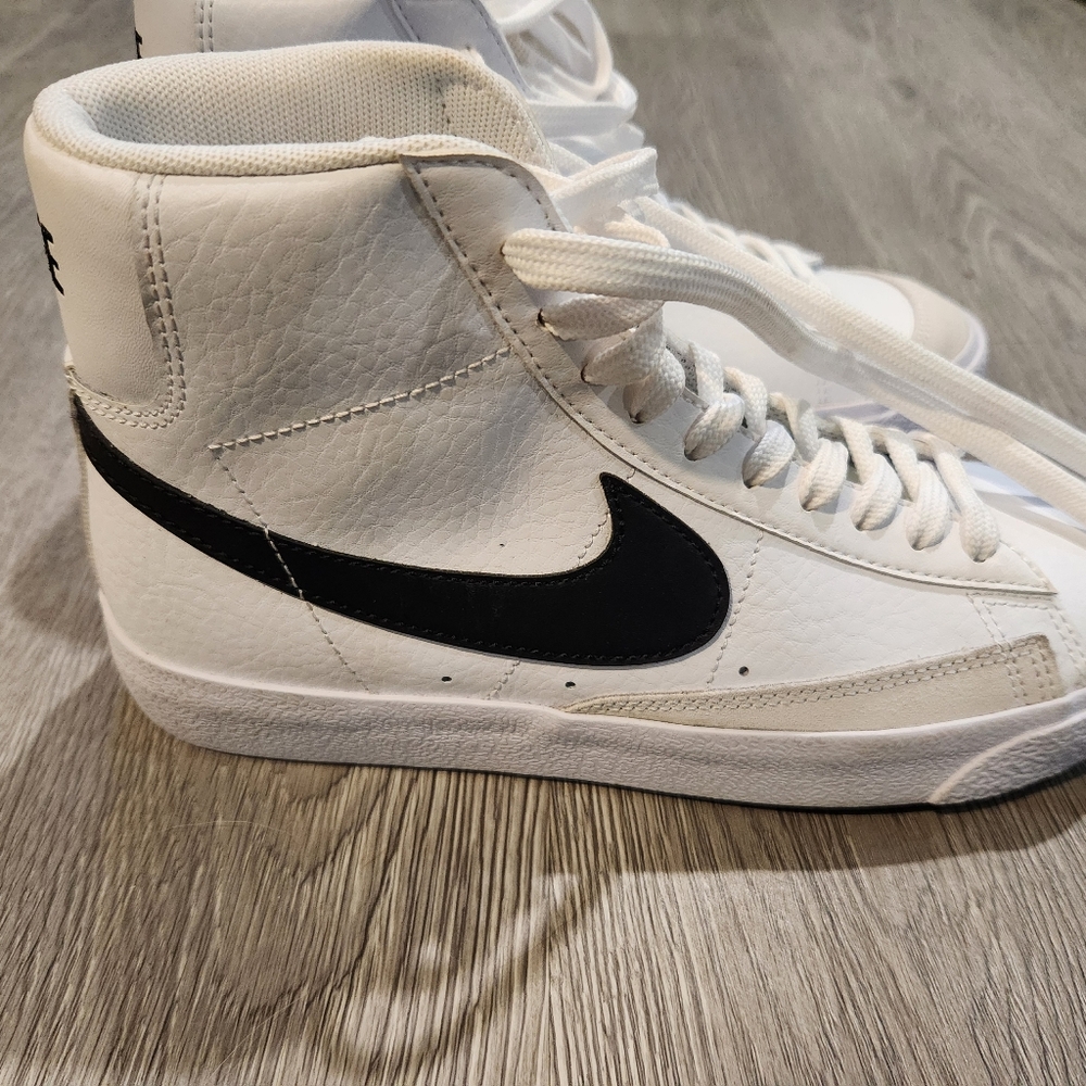 Nike Blazers Mid '77 Youth 5.5